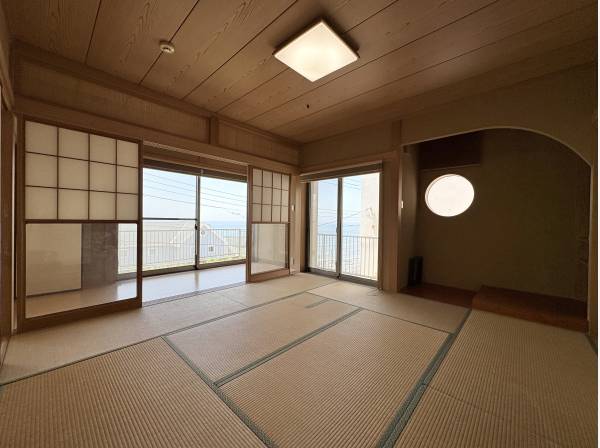 日頃の疲れを癒すの和室が広がります。