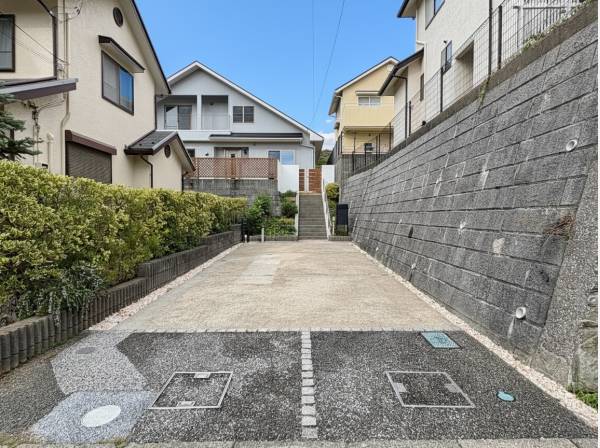 車種によって3台駐車可能です！