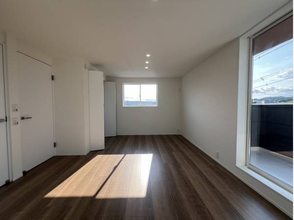 将来2つに分けることもできるお部屋です♪