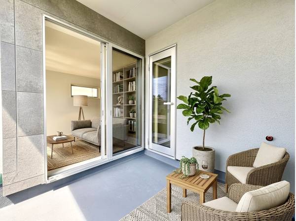 リビングから繋がるバルコニー。家具等は生成AIで作成したイメージです。