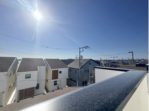 風が心地よく通り抜ける南向きの明るいお住まい