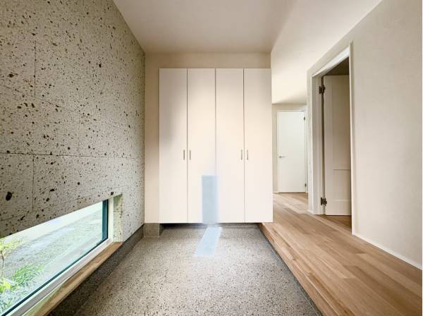 大谷石や塗壁など自然素材に包まれてお過ごし頂けます。