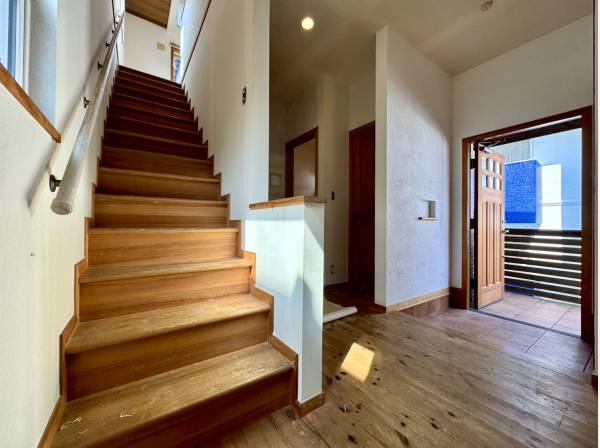 無垢の床がいい感じ♪