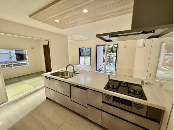 食洗器完備のシステムキッチン