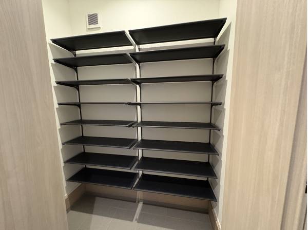 玄関横のクロークも広いですよ！