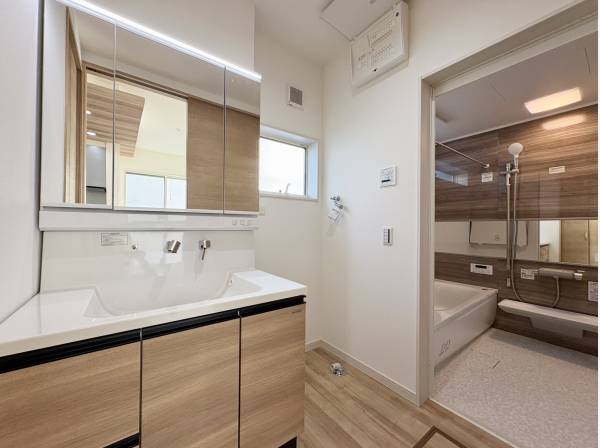 パウダールーム　バスルーム