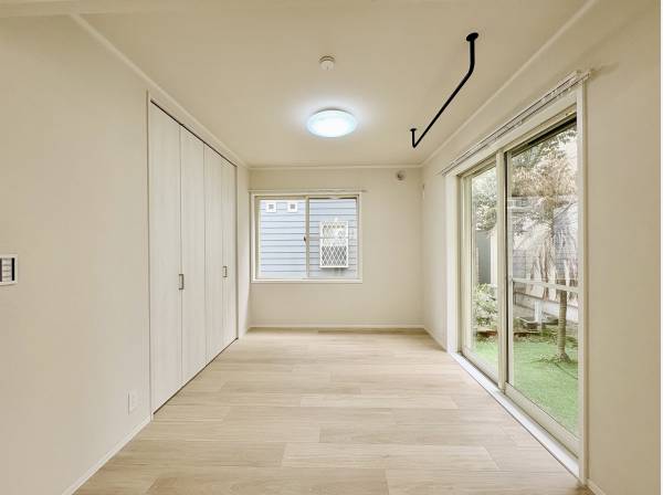 1階の洋室は約5帖