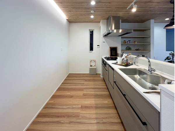 キッチンも広々です