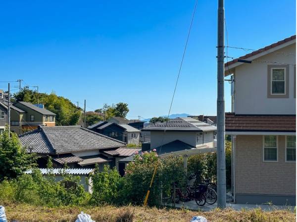 地面から海をチラッと見えましたので、2階からの眺望に期待できそうです