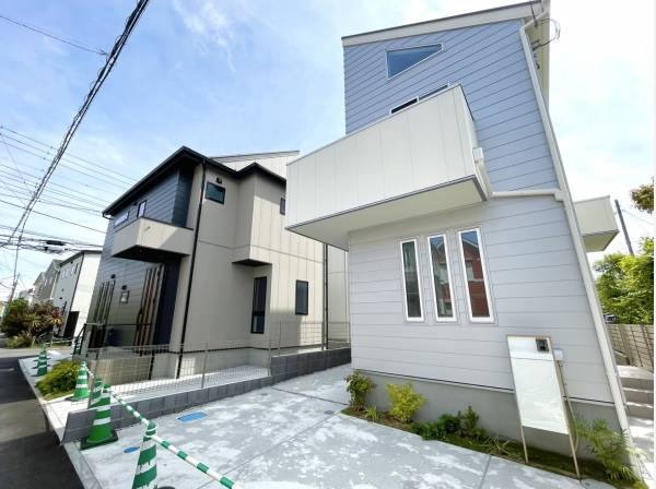 ガルバリウム鋼鈑を採用したスタイリッシュな外観