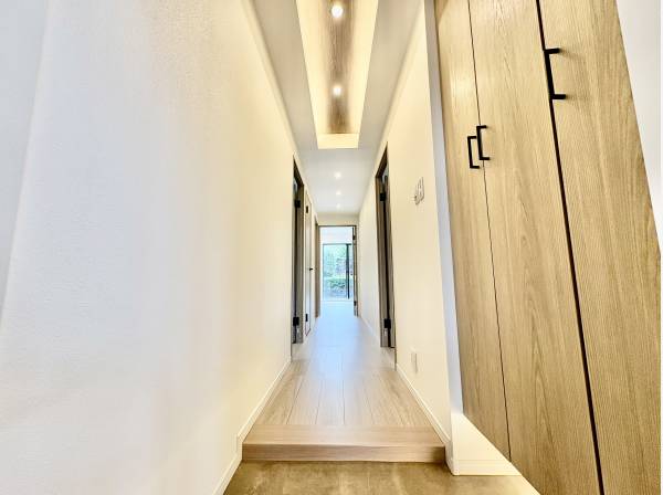 フルリフォームをしているので、玄関から素敵です！