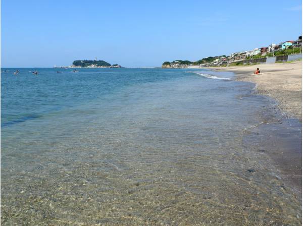美しい海まで歩いて１分。いつでも海と触れ合える距離感(約40ｍ)