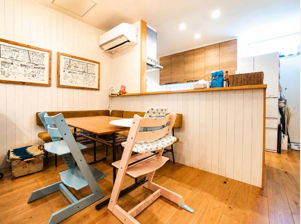 会話を楽しみながら料理ができる、家族の距離が近づく対面キッチン設計。