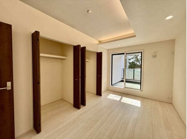 クローゼット完備の居室