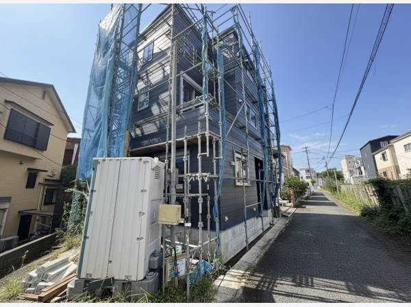 角地の開放感がございます。