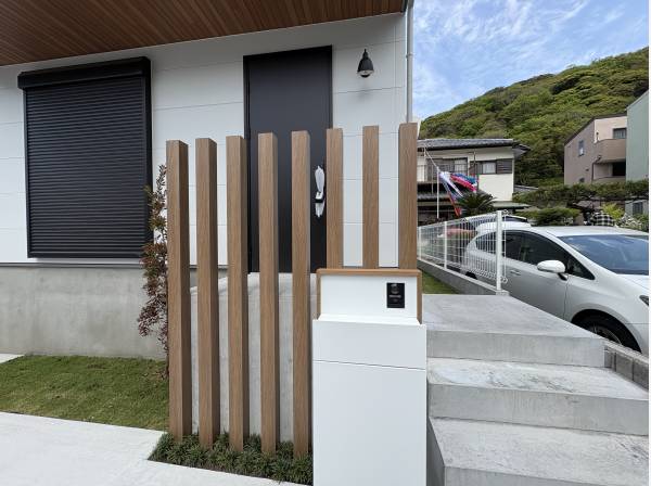 玄関もカッコよくてお洒落ですね！