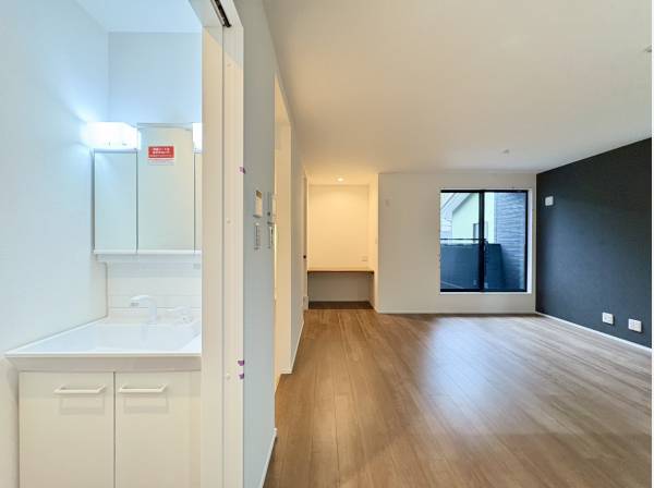 独立洗面台があるのも嬉しいポイントですね♪