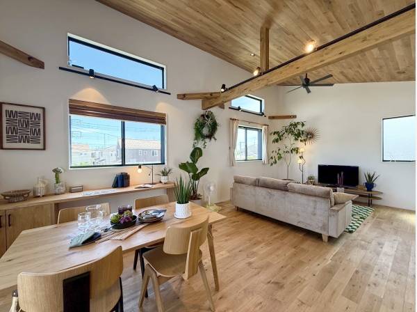 無垢材を使用した居心地の良い空間
