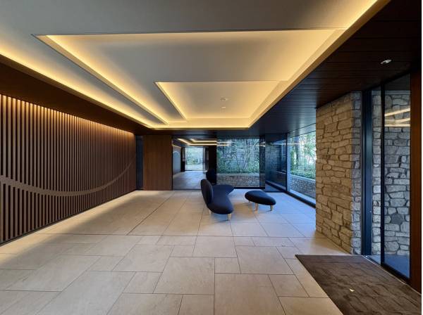 品のあるロビー