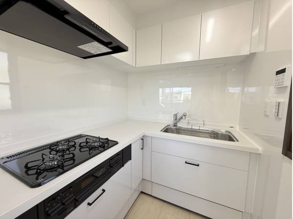 収納豊富なキッチン