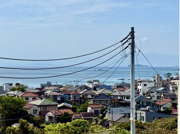 海、江ノ島を望む景色