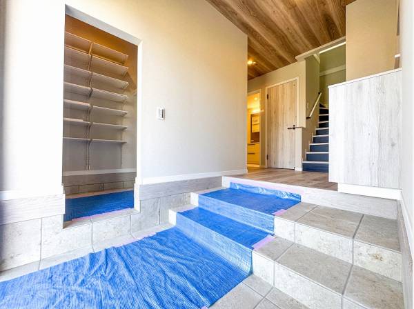 玄関にはSICやウェルカムシンクを備えています