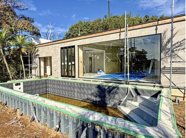 木造とは思えない程の大開口のＬＤＫの窓から素敵な眺望をお楽しみ頂けます