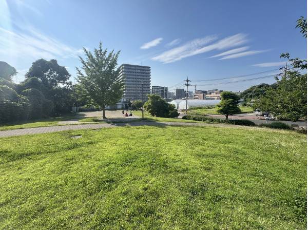 川名森久第二公園まで徒歩5分（約350m）