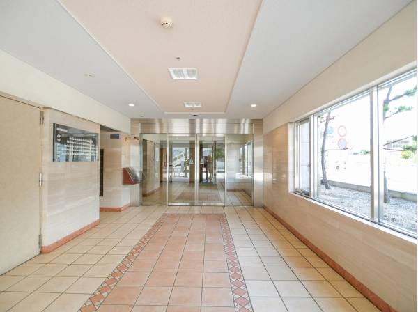 オートロックを完備したマンションです