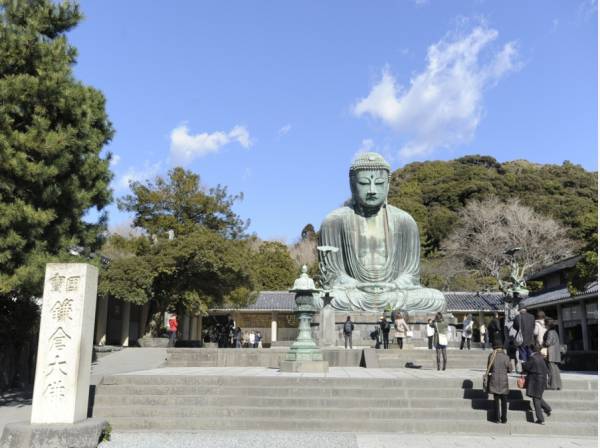 鎌倉大仏から徒歩６分。まさに大仏さんの裏座敷(約450ｍ)