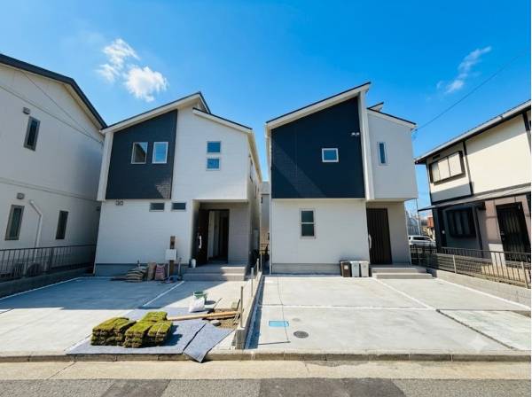 全3棟建、カースペースは2台ございます