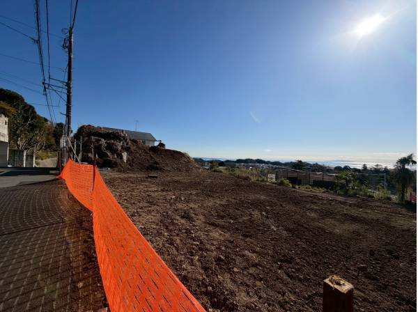 南ひな壇の素敵な土地