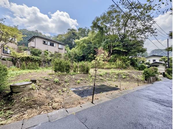 静寂と緑に包まれる、古都鎌倉の贅沢な日常