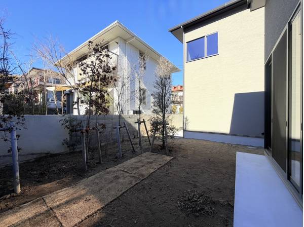 広々としたお庭で休日にはBBQなんていかがでしょう