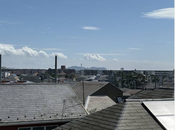 屋上からは江ノ島も望めます。