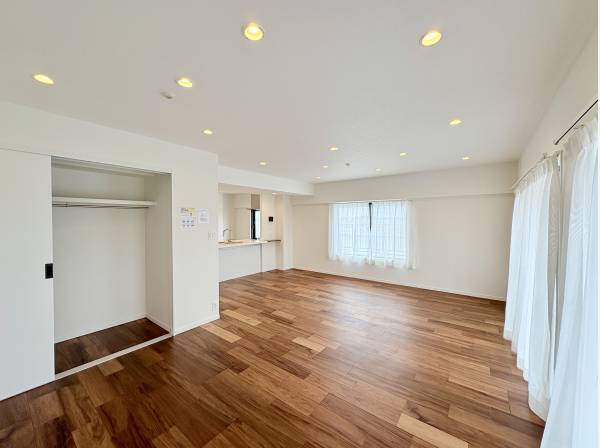 広々とした空間が広がります