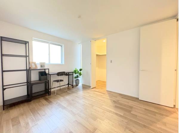 1階の居室には大容量のWIC！