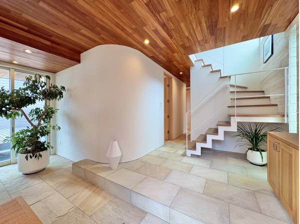 明るくクリーンな印象が毎日の気分を上げてくれる空間です