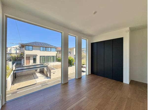 周りの自然をそのまま味わえる
家族の幸せな営みを楽しくさせる建物
