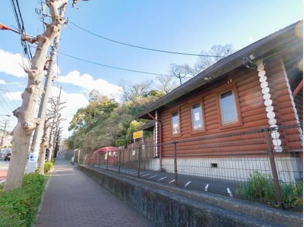 片瀬こどもらんどまで徒歩5分（約400m）