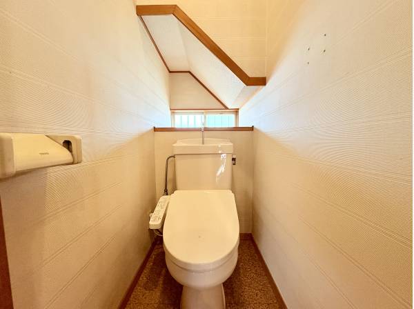 トイレは各階にございます