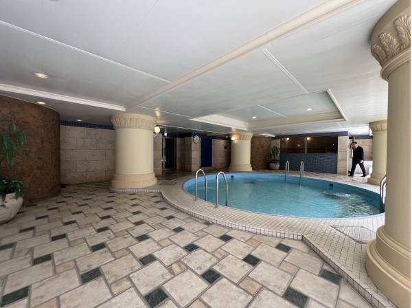 1階にはジャグジーとサウナもございます