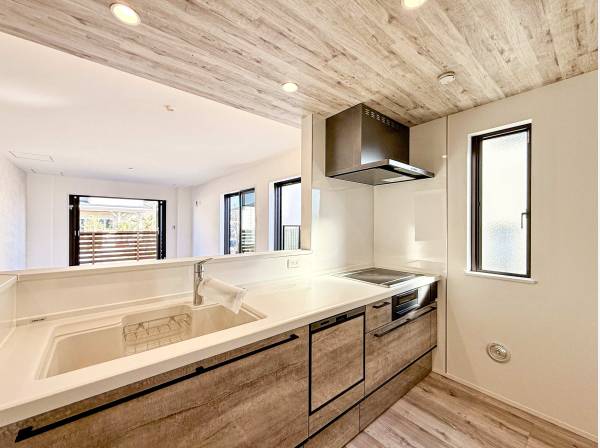 食洗器付きのキッチンスペース