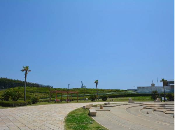 湘南海岸公園まで徒歩6分（約420ｍ）