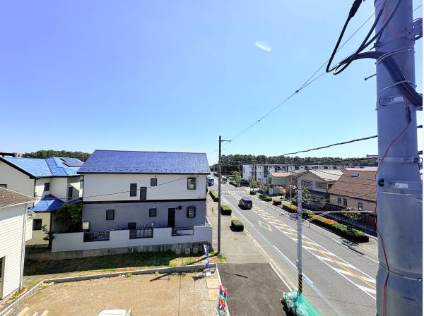 青空がどこまでも広がる、開放感たっぷりの心地よい眺望