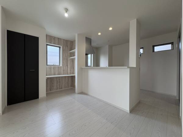 ダイニングスペースです。スタディーカウンター完備