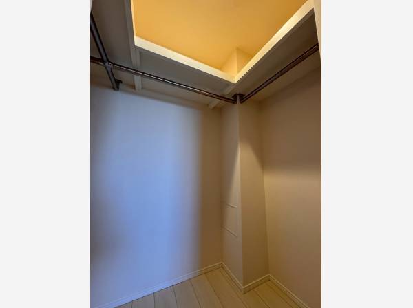 ウォークインクローゼットも完備