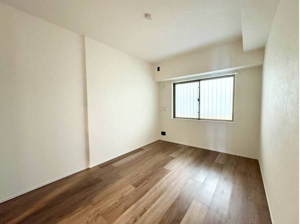 7帖と6帖の洋室が2部屋ございます！