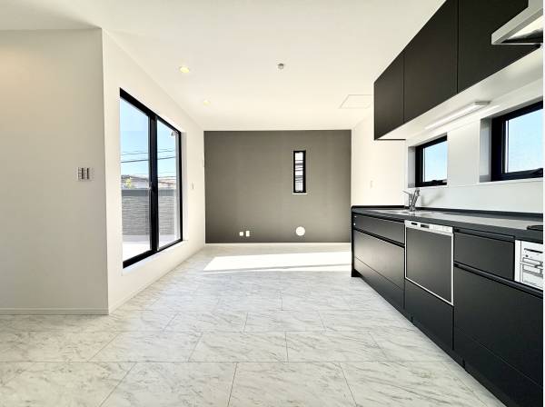 ゆとりあるキッチンスペース