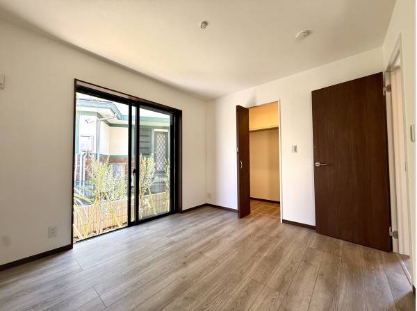 クローゼット完備の居室